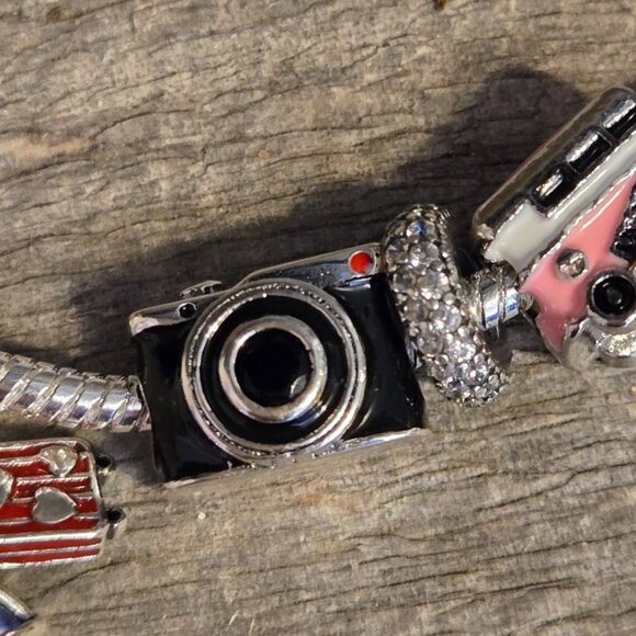 NWT Silver Plated black Enamel Camera Charm for Bracelet or Necklace - Picture 2 of 4